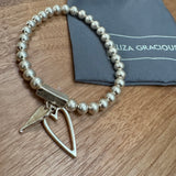 Eliza Gracious - Stretch bracelet with twin heart charms | 2 Colours