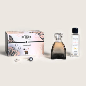 Maison Berger Lamp Gift Set
Lilly Collection
Lamp Colour - Nude
250ml Fragrance - Orange Blossom 4801