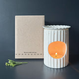 East of India Quotable Wax Burner&nbsp;
NEW S/S 26



Porcelain Wax/Oil Burner 10.5cm x 6.5cm
Presented in a Gift Box and T-light included
Removable scalloped top with the Quote; May your troubles melt away