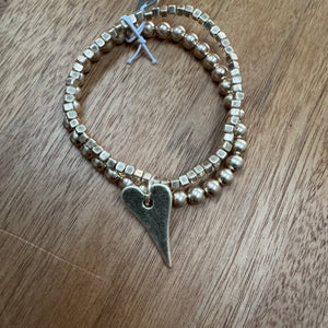 Eliza Gracious - Twin Stretch bracelet with heart charm | Pale Gold