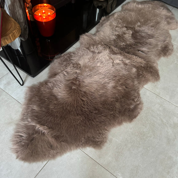 Hanlin - Pure New Wool Genuine Double Sheepskin
Premium Double Rug 180x65cm
Colour - Taupe