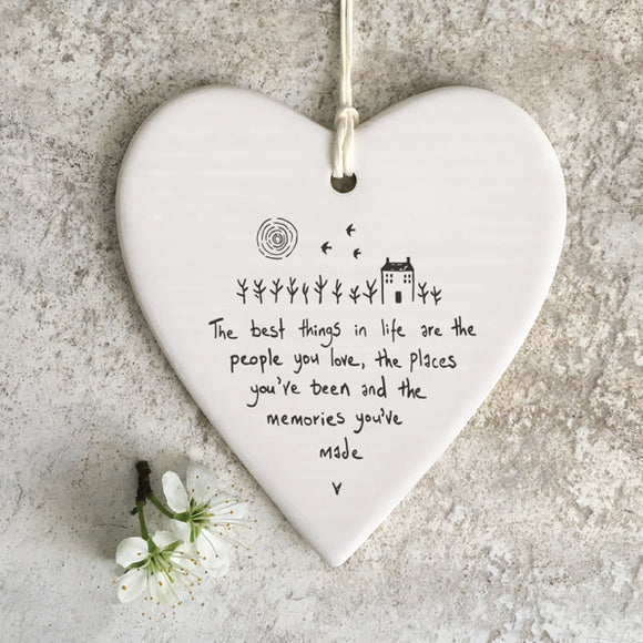 East of India Hanging Porcelain Heart with a meaningful quotes; 'The best things in life are the people you love, the places you've been and the memories you've made' 6212