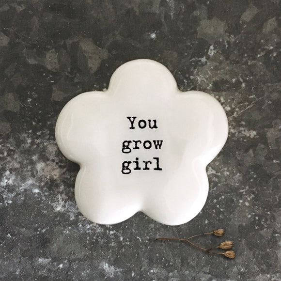 <h3><strong>East of India Quotable pebble collection -</strong></h3> <h3><strong>Small gifts with a meaningful quote for someone special</strong></h3> <h3>White Flower Pebble 'You Grow Girl'</h3>