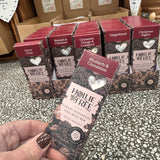 Hollie Tree Luxury Botanical Wax Melt Bar&nbsp;

Christmas Fragrance - Rhubarb &amp; Cinnamon

Top Notes: Apple, Cinnamon, Rhubarb
Heart Notes: Clove, Peach, Rose
Base Notes: Brown Sugar, Sandalwood, Vanilla



Turning your home into a place where scents &amp; memories come together