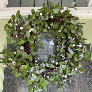 Luxury Mistletoe Wreath 60cm