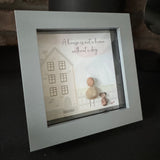 Pebble Art by La De Da Living&nbsp;

Award winning keepsake gifts - Handmade in the Cotswolds&nbsp;



Mini Framed Pebble Art -&nbsp;Grey block square frame 12.5cm
'A house is not a home without a dog'