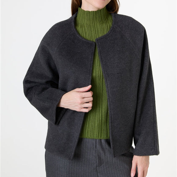 Wool Blend Boxy Round Neck Raglan Jacket
Everyday comfort & easy wearing extra layer 
Available in 2 sizes - Small/Medium & Medium/Large
Colour - Charcoal