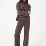 Luxe Jersey Funnel Neck Sweatshirt&nbsp;
Everyday smart, comfort &amp; easy wearing outfit
Colour - Mocha