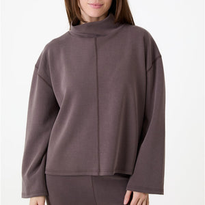 Luxe Jersey Funnel Neck Sweatshirt&nbsp;
Everyday smart, comfort &amp; easy wearing outfit
Colour - Mocha