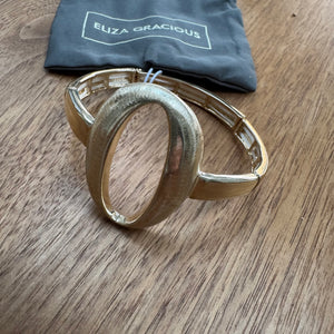 Eliza Gracious - Oval fronted Expanding Bangle | Pale Gold