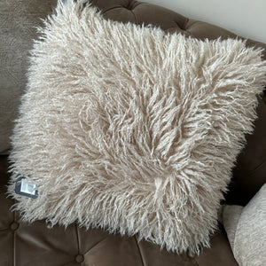 Malini Faux Mongolian Fur Tibet Cushion&nbsp;
Size - 50x50cm&nbsp;
Colour - Natural