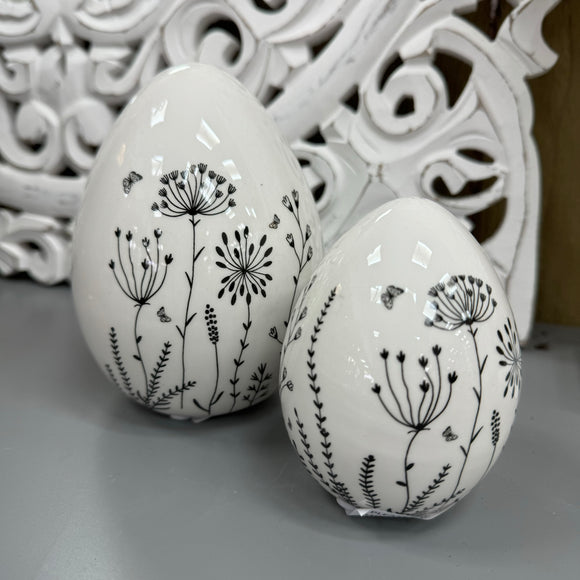 White Ceramic Egg with details - Large