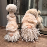 Scandinavian-inspired Christmas Gonk head with long white beard &amp; faux fur beige/of white hat with a pom pom&nbsp;
Available in two sizes - Small 20cm and Large 28cm