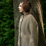 Chalk - Soft Curly-texture large Chestfield Ear Muffs&nbsp;
Available in two colours - Oatmeal &amp; Chocolate