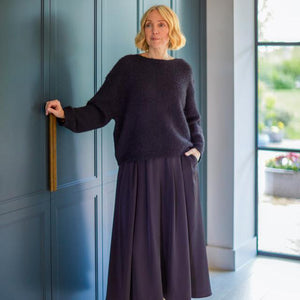 Chalk - Luxurious Ruby Jumper long sleeves and satin rib tie on the back.. exudes both comfort &amp; style
Colour - Black&nbsp;&nbsp;
New Autumn 2024&nbsp;