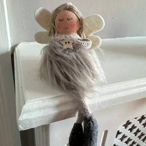 Fabric Sitting Angels with fluffy skirts - Beige