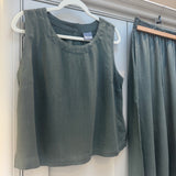 Dreams London
Linen Viscose Button Back Vest Top
Colour - Khaki&nbsp;
Available in 2 sizes - S/M &amp; M/L&nbsp;