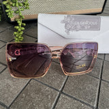 Eliza Gracious Sunglasses UV400 protection Collection;


Ella on trend square shaped transparent frame with the detail on the arm with designer inspired 'D' initial&nbsp;
Colour - Champagne Transparent