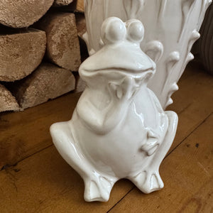 Off White / Cream distressed Ceramic Glazed Frog Decorative with fun expressions
Available in two expressions - Wondering H17cm &amp; Smiling H14cm