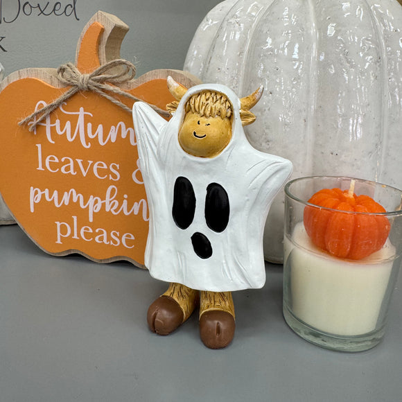 Standing Harry the Highland Cow Figure wearing a Ghost costume H12cm