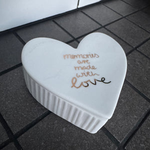Radar - White Porcelain Heart shaped trinket box
Power of Love with this gift boxed trinket 8x7.5x3cm&nbsp;
Quote in gold text - Memories are made with love
