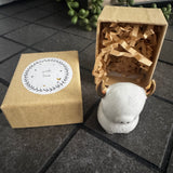 Belly Button Designs -&nbsp;Signature Collection
3D White glazed Porcelain Shaped Token - 3.5cm Highland Cow
Presented in a brand Kraft box with the quote - 'With love'