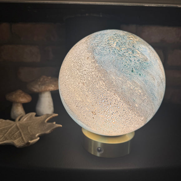 Glass Pebble Hand-Blown Lamp H18cm
Design - Sand & Sea
Cordless & Rechargeable Lamp
Includes gold chrome base