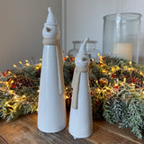 Christmas Ceramic Neutral Glazed with texture detailed tall Snowmen with a stone scarf &amp; carrot nose..
Available in 2 sizes - Small H20cm &amp; Large H26cm&nbsp;