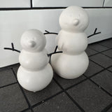 Christmas Ceramic White Snowmen with metal twig arms&nbsp;
Available in 2 sizes - Small H8.5cm &amp; Large H11.2cm&nbsp;