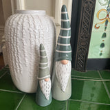 Christmas Ceramic Mid/Dark Green Glazed Santa ornaments
Available in 2 sizes - Small H19.9cm &amp; Large H29.5cm&nbsp;