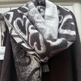 Accessories by Park Lane
Super soft heavyweight woven Scarf with reversible design which features pattern of large sketched lighter hearts &amp; a fringed hem&nbsp;
Colour - Chocolate