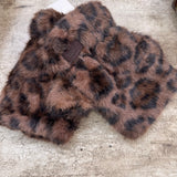 Accessories by Park Lane
Designer inspired quality plush Faux Fur Fingerless Gloves&nbsp;
Colour - Leopard&nbsp;
GL10
