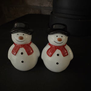 Christmas Ceramic Red and White Snowmen - Salt & Pepper Pots