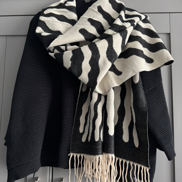 Tree Jacquard Doubleface Scarf - Black