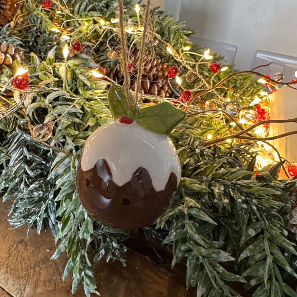 Fun Christmas ceramic Hanging Decoration
Christmas pudding with smiling face 5.9cm with icing on top and holly