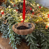 Fun Christmas ceramic Hanging Decoration
Mine Pie with star decoration and hanging with red ribbon 5.5cm&nbsp;