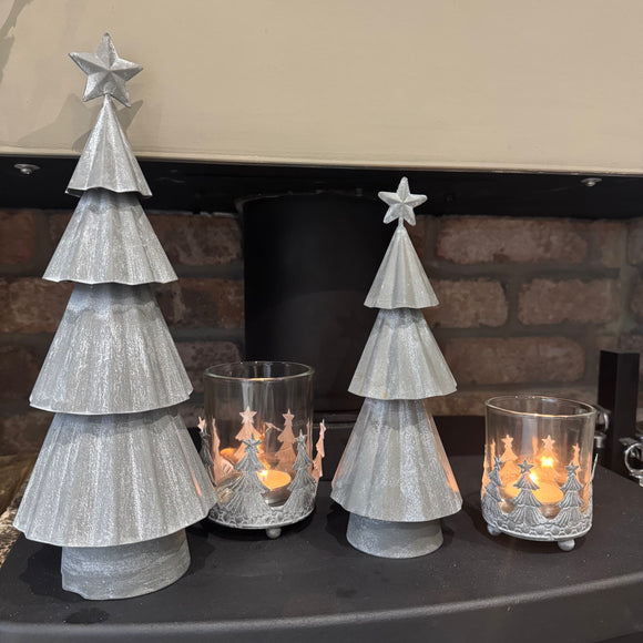 Tiered Metal Rustic Tree with star on top
Available in 2 Sizes: Small 23.5cm & Large 32cm