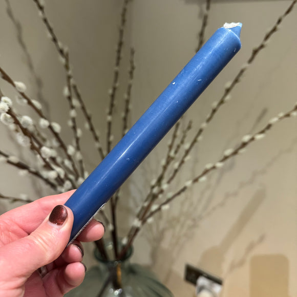 Bougie La Française Tapered Candle H22 x D2.2cm
Colour - Blue
Bougie La Française, Maison Bergers sister company.