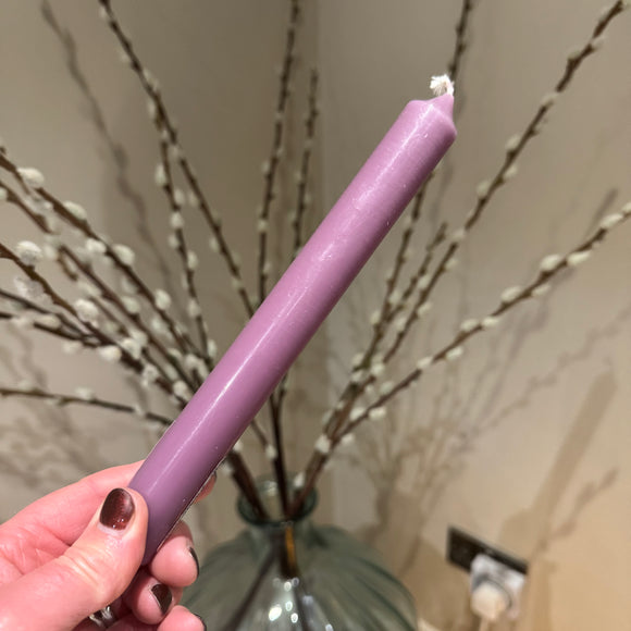 Bougie La Française Tapered Candle H20 x D2.2cm
Colour - Mauve Intense
Bougie La Française, Maison Bergers sister company.