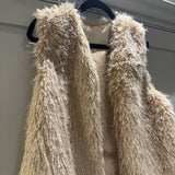 High quality Faux Fur Long Gilet with two side pockets &amp; full lined&nbsp;
Colour - Linen