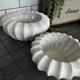 White Glazed Ribbed Pod Bowl Vases&nbsp;
Available in two sizes - Small 20cm &amp; Large 25cm&nbsp;