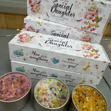 Just Because 3 Lites Collection - 3 fragrances with sprinkles of glitter &amp; tiny gems for that pretty finishing touch..&nbsp;
Quotes on the colourful gift box with image of keys read;
Just for a Special Daughter you are loved so much!
You are everything and everything is you!&nbsp;