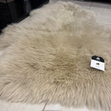Hanlin - Pure New Wool Genuine Sheepskin
Premium Large Rug Colour - Oyster +95cm