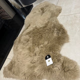 Hanlin - Pure New Wool Genuine Sheepskin
Premium Large Rug Colour - Mid Beige +95cm