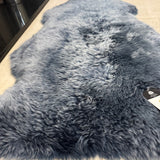 Hanlin Sheepskin Premium Large Rug - Navy light tip