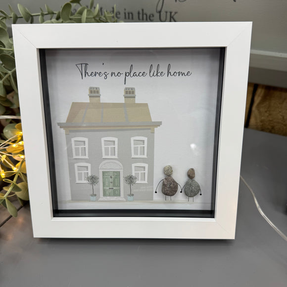 Pebble Art by La De Da Living 

Award winning keepsake gifts - Handmade in the Cotswolds 



Framed Pebble Art - Midi White block square frame 17.5cm
'There's no place like home'