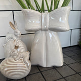 Neutral Ceramic Bow Shaped Vase H20cm