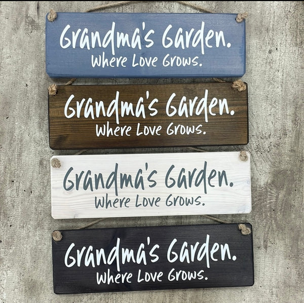 Targa Da Giardino Personalizzata "Grandma's Garden" In Legno – Regalo Per Nonna Con Nomi Dei Nipoti – Stile 1