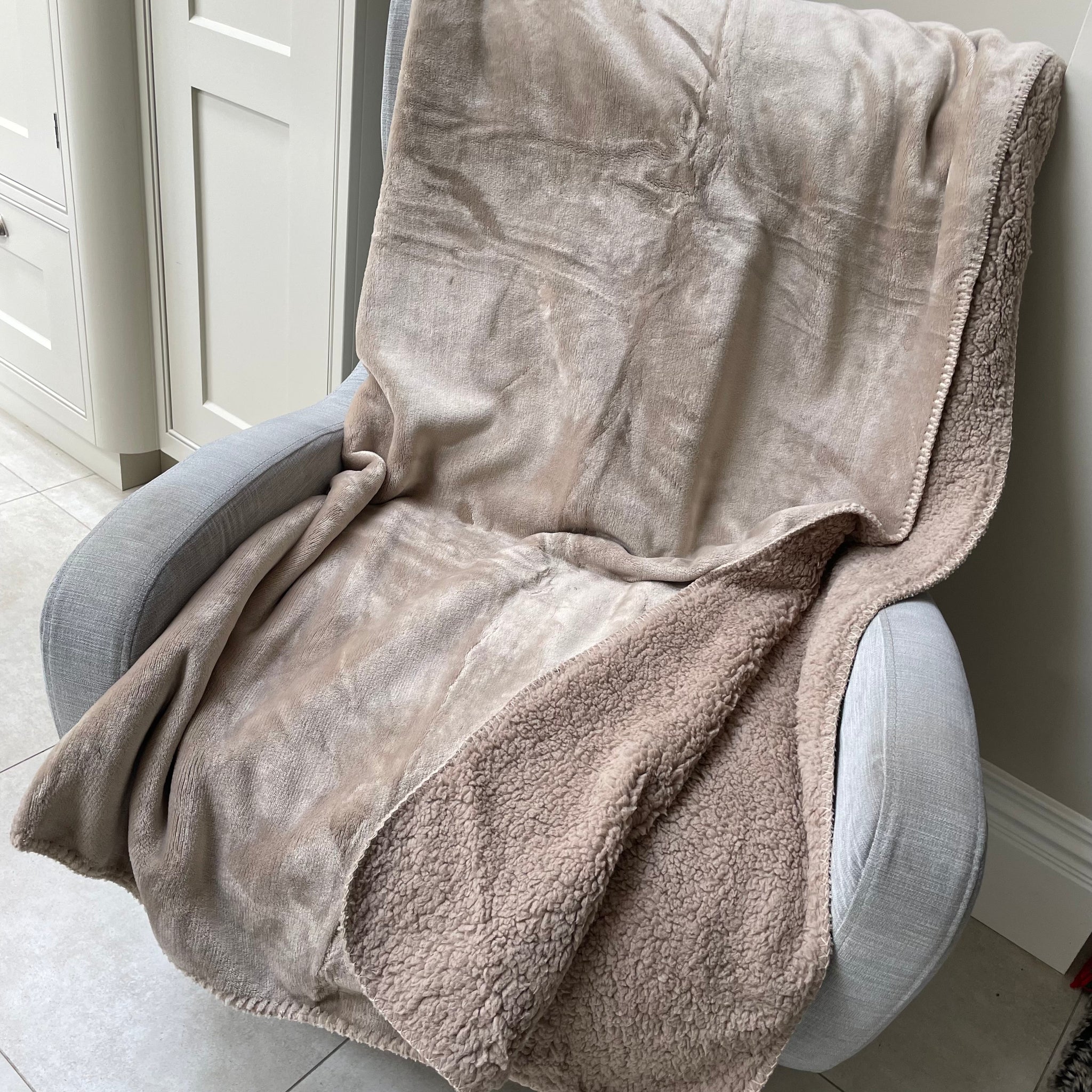 Super Soft Fleece Throw Mink The Life Store Brigg
