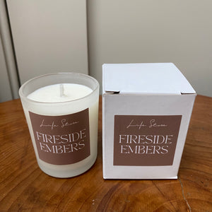 100% Plant Wax hand poured in the UK with sustainable ingredients for the Life Store
9cl Votive Glass filled candle with upto 30 hours of burn time.


Cosy autumnal &amp; winter fragranced candle
Fireside Embers Frosted Votive Candle&nbsp;